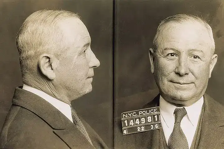 Verbrecherfoto des italienisch-amerikanischen Mafioso Johnny "Papa Johnny" Torrio, 1936