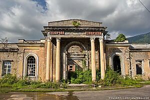 Die verlassene Stadt Tkuarchal6 - Lost Places