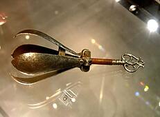 Folterwerkzeug und Folterinstrument - Birne der Angst