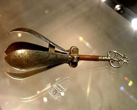 Folterwerkzeug und Folterinstrument - Birne der Angst